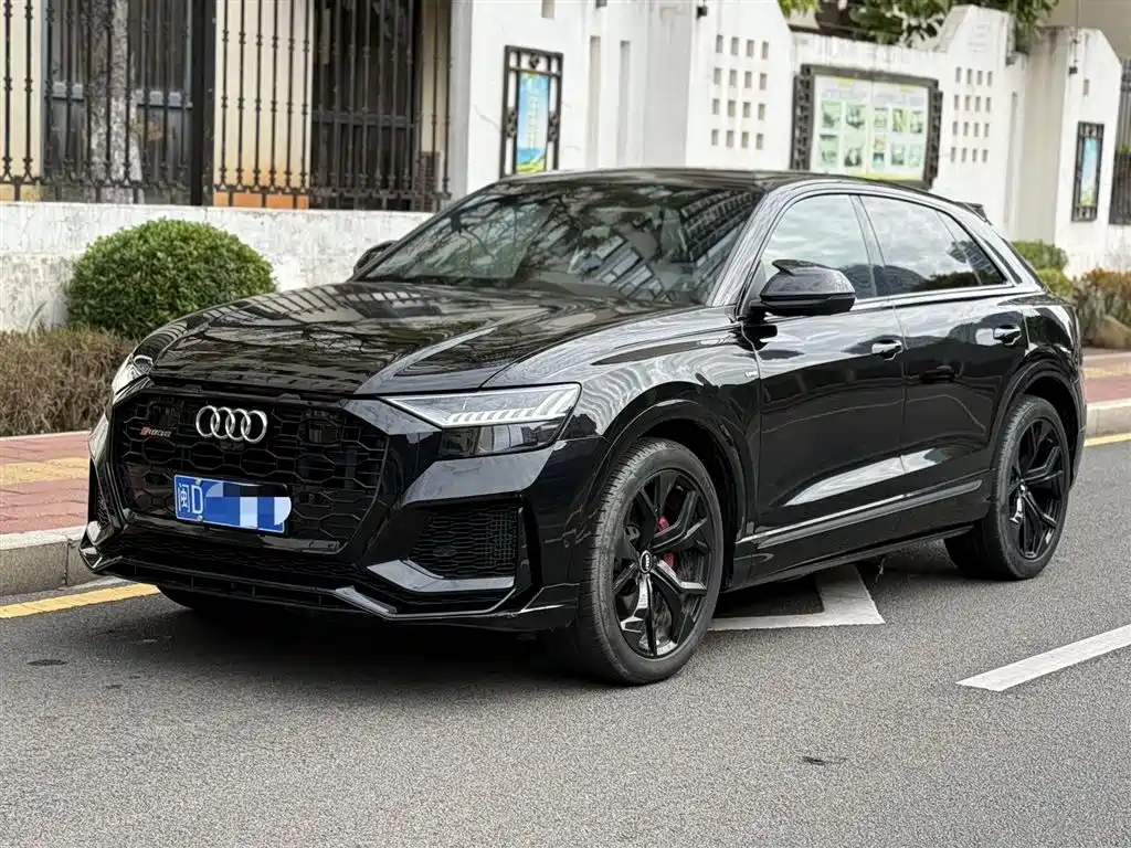 Audi Q8 2021