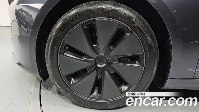 Tesla Model 3 2024