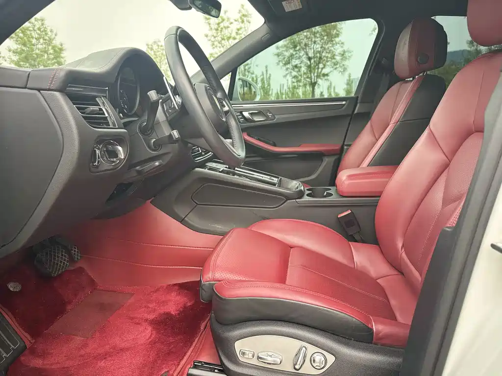 Porsche Macan 2022