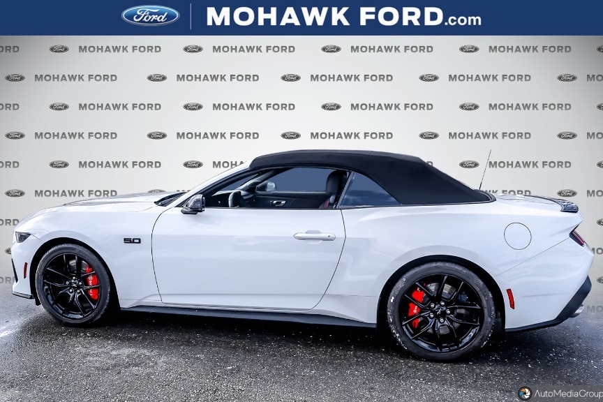 Ford Mustang 2025