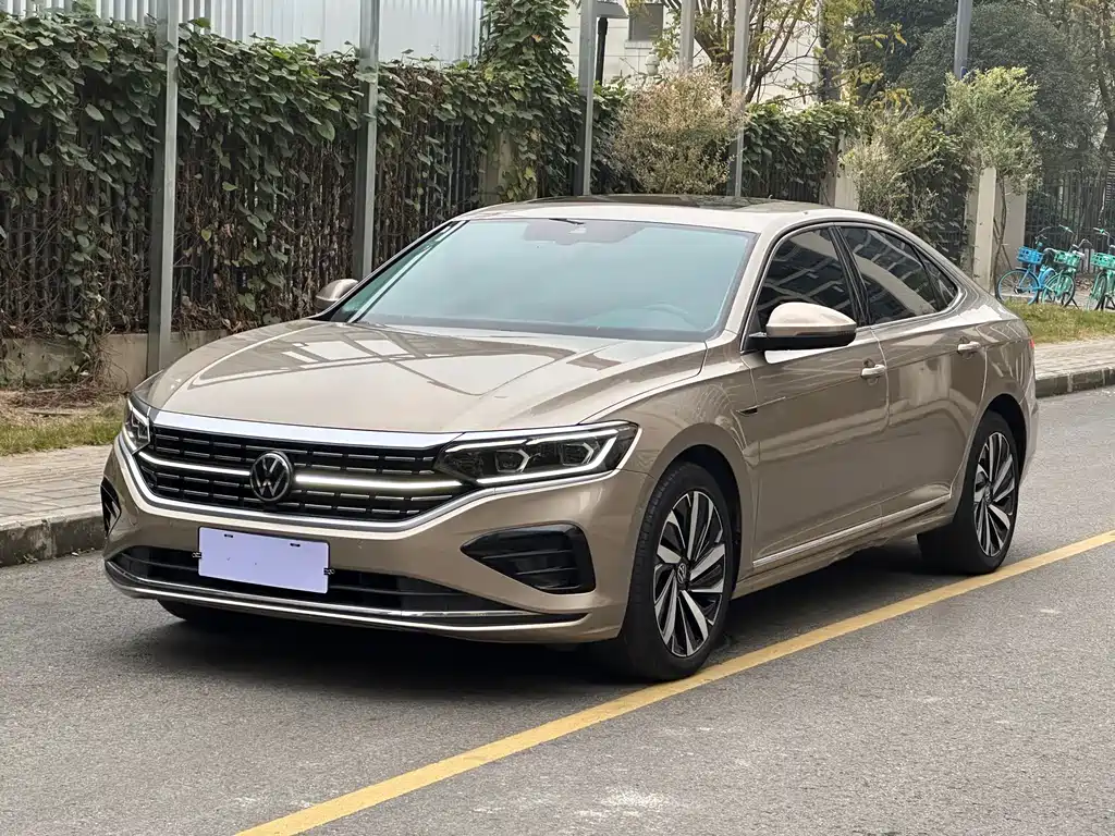 Volkswagen Passat 2022