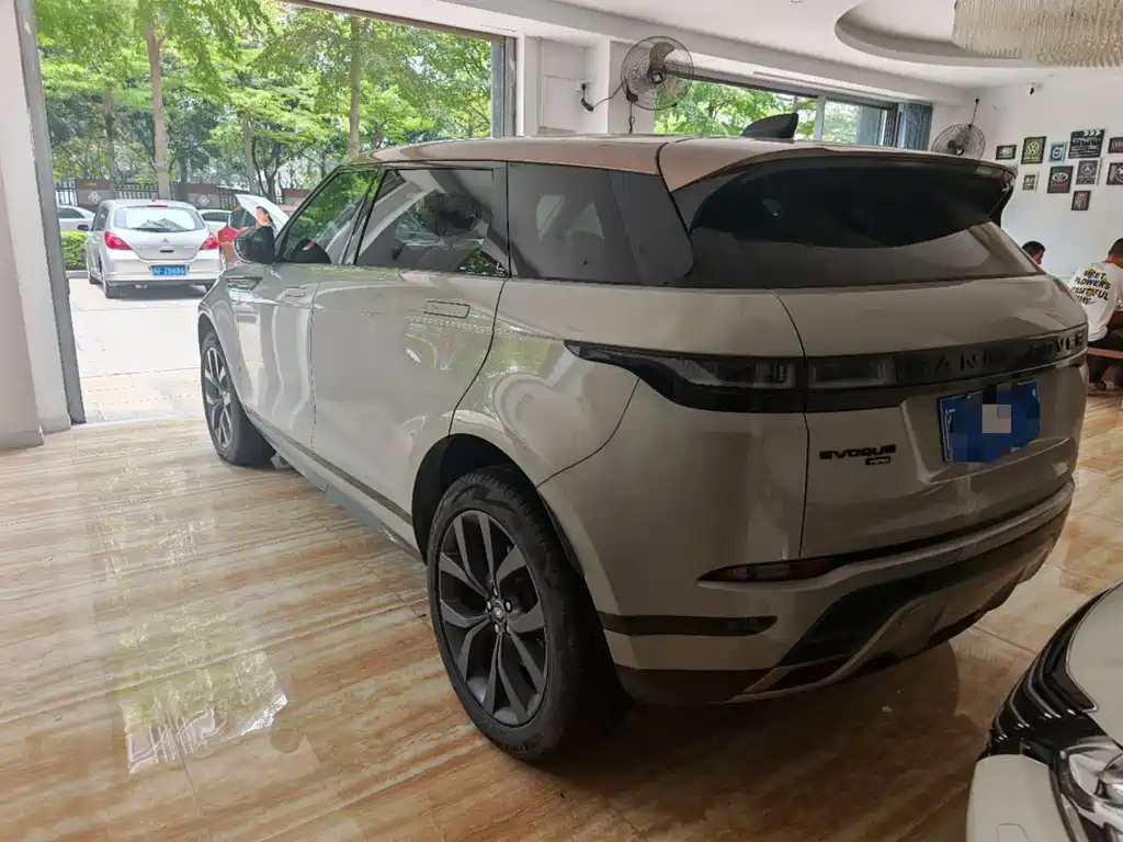 Land Rover Range Rover Evoque 2023