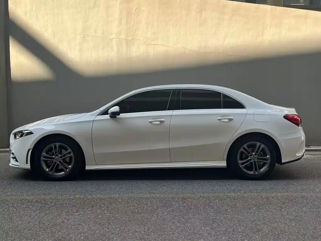 Mercedes-Benz A-Класс 2023