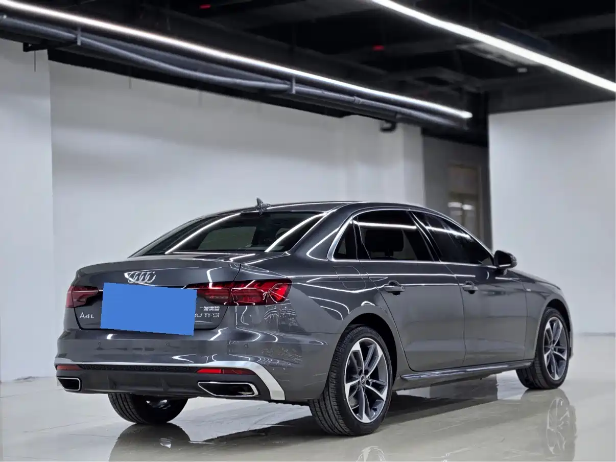 Audi A4 2024