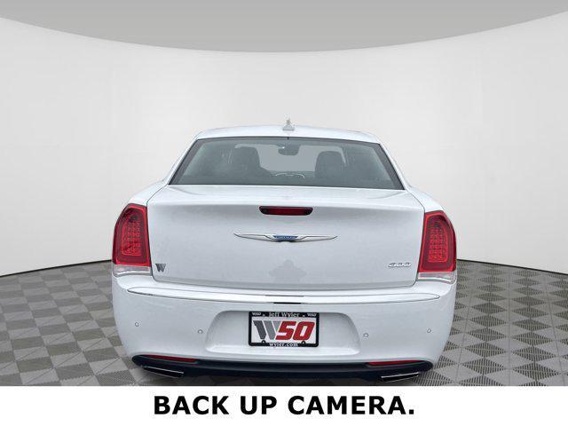 Chrysler 300 2023