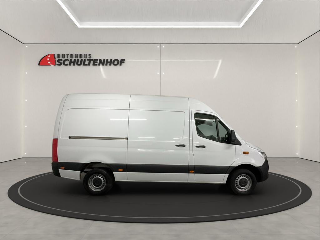 Mercedes-Benz SPRINTER 2024
