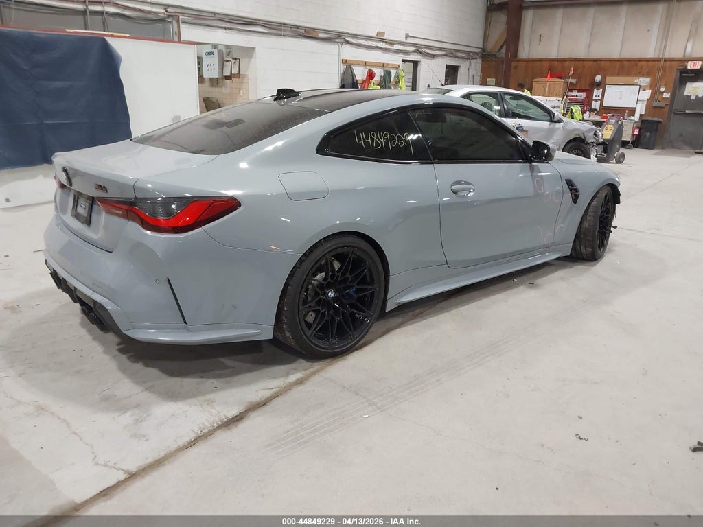 BMW M4 2022
