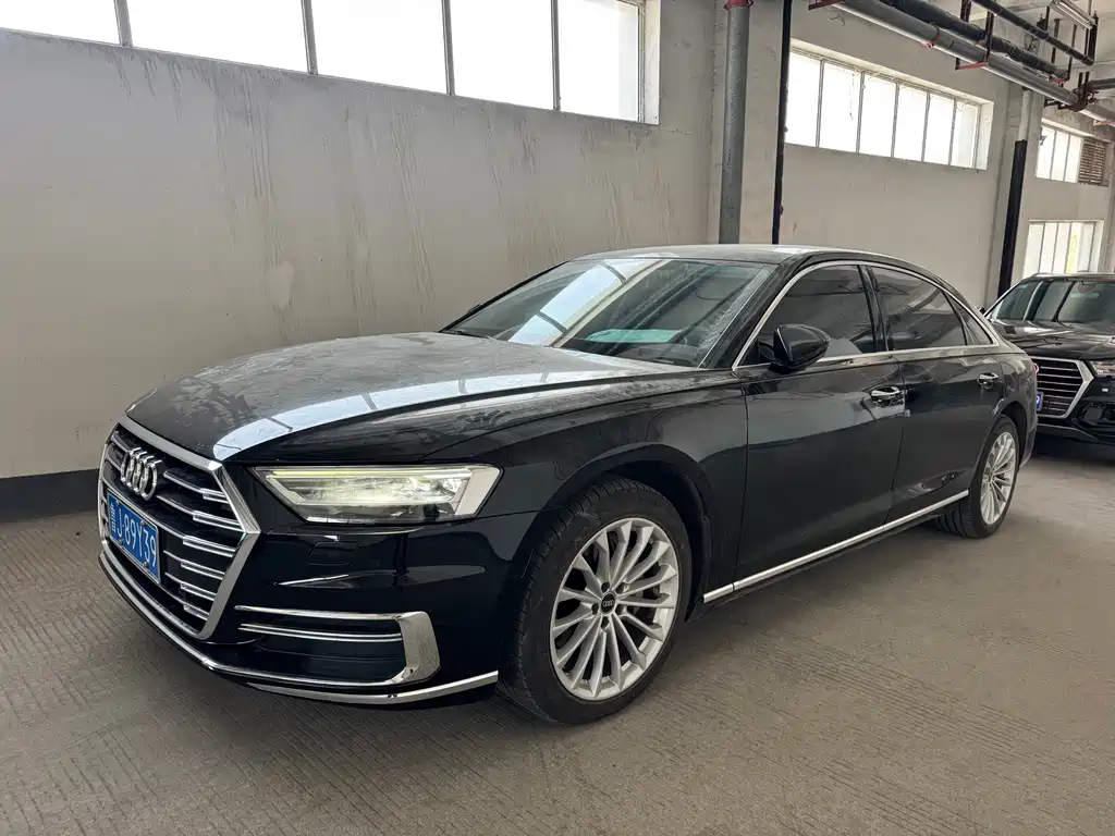 Audi A8 2022