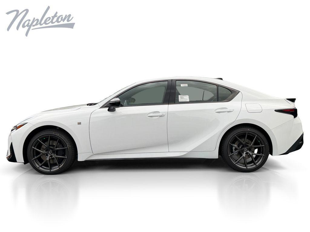 Lexus IS 2026