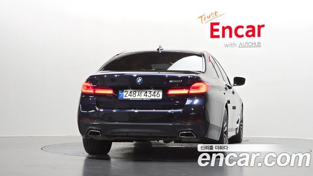 BMW 5 серии 2023