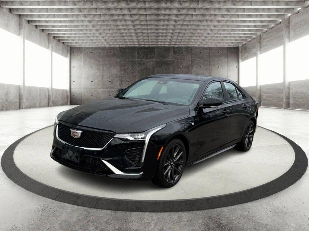 Cadillac CT4 2025