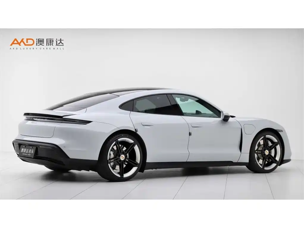Porsche Taycan 2021
