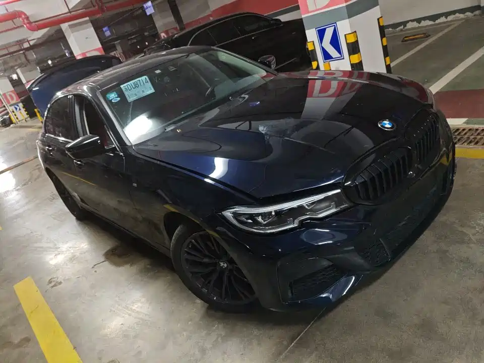 BMW 3 серии 2022
