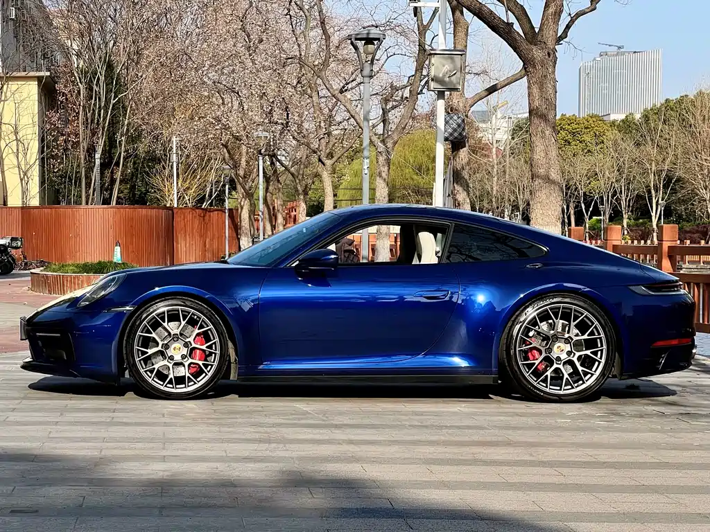 Porsche 911 2023