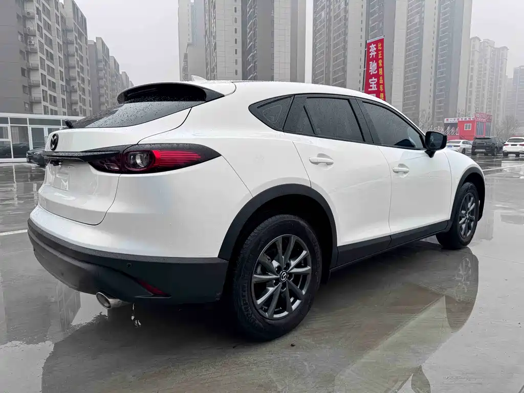 Mazda CX-4 2022