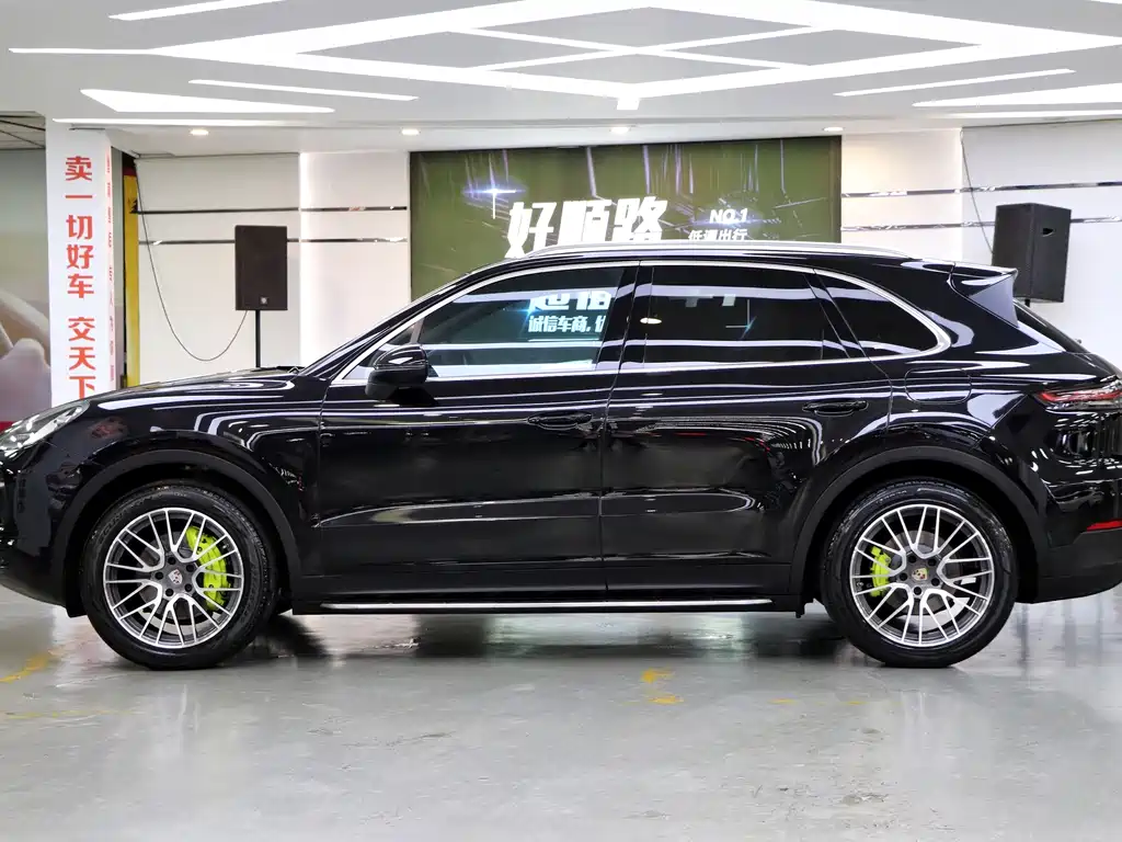 Porsche Cayenne 2021