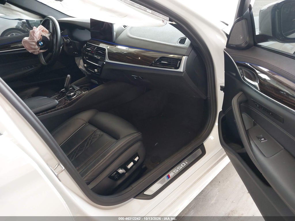 BMW M550 2023