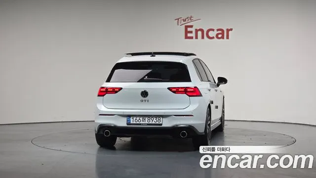 Volkswagen Golf 2024