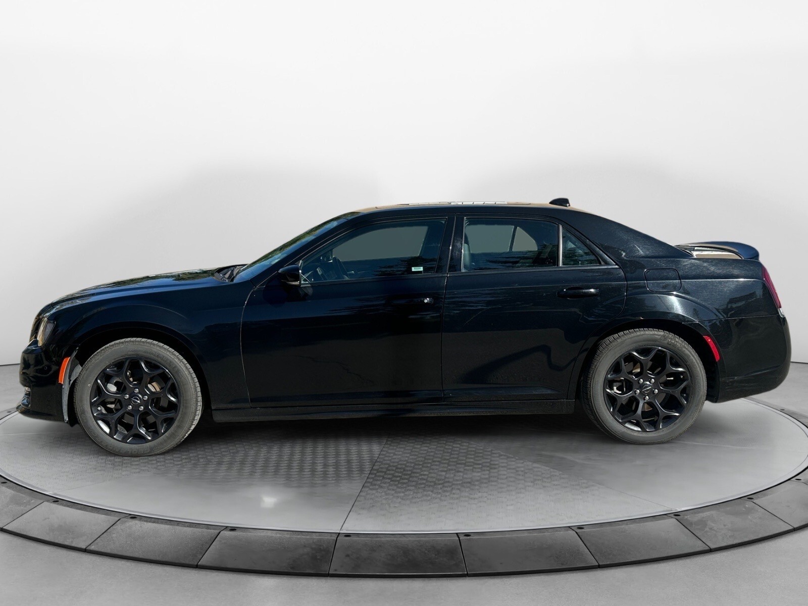 Chrysler 300 2023
