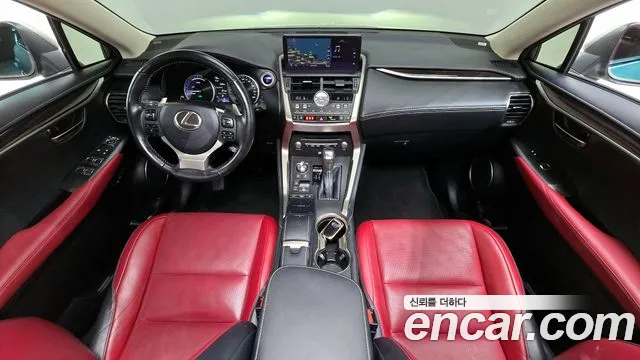 Lexus NX 2020
