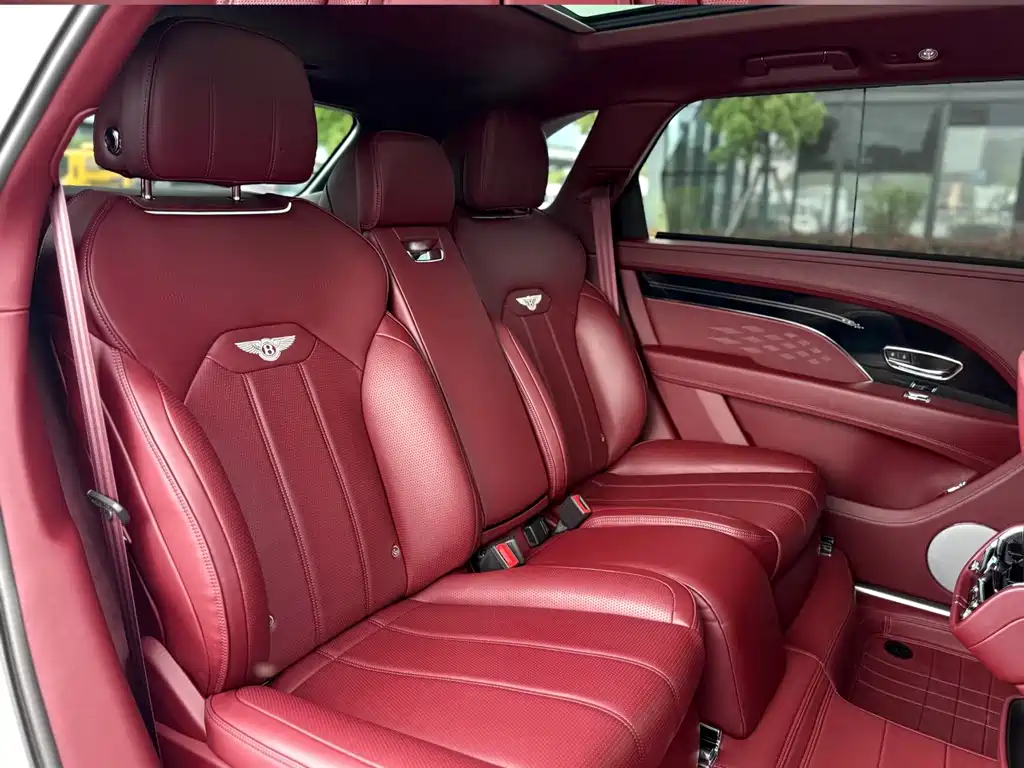 Bentley Bentayga 2024