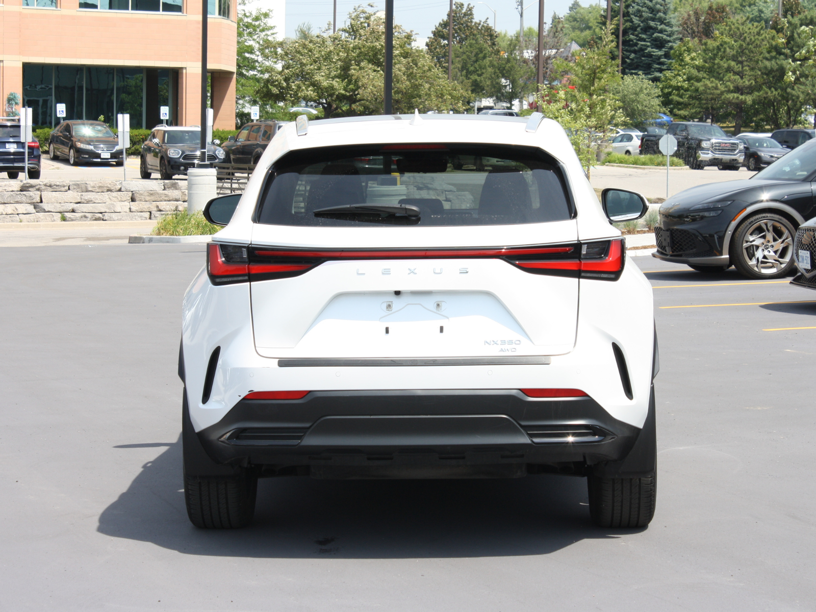 Lexus NX 2022