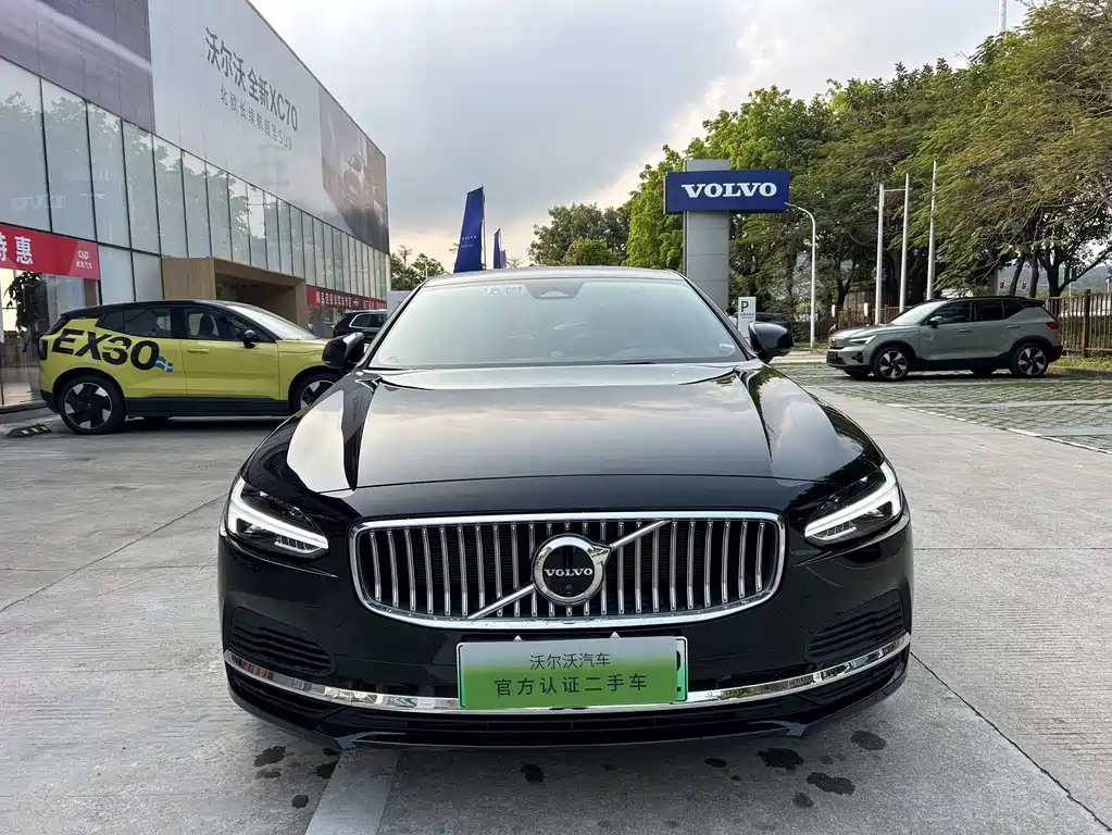 Volvo S90 2024