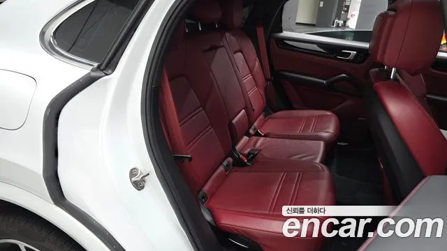 Porsche Cayenne 2021