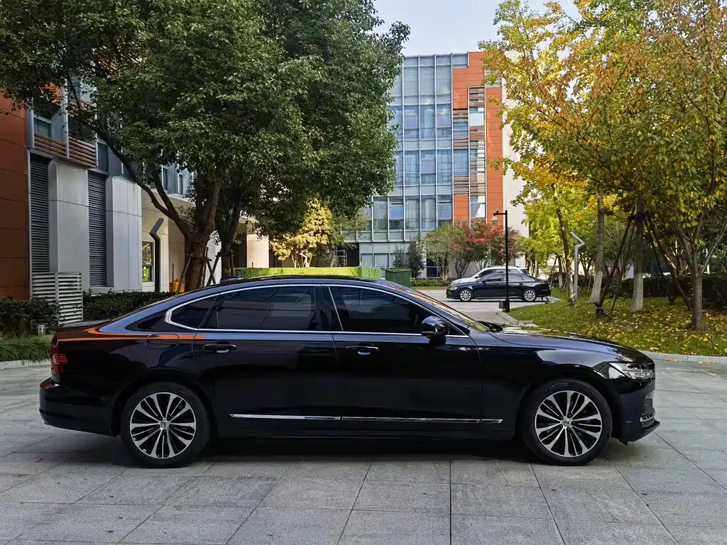 Volvo S90 2024