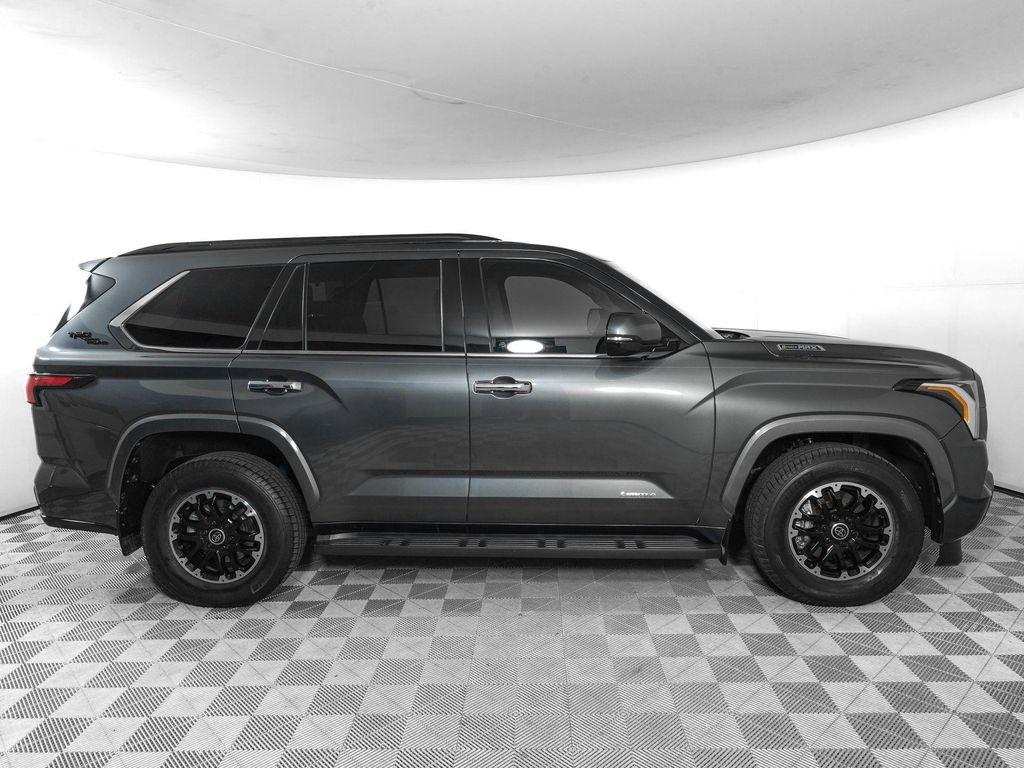 Toyota Sequoia 2023