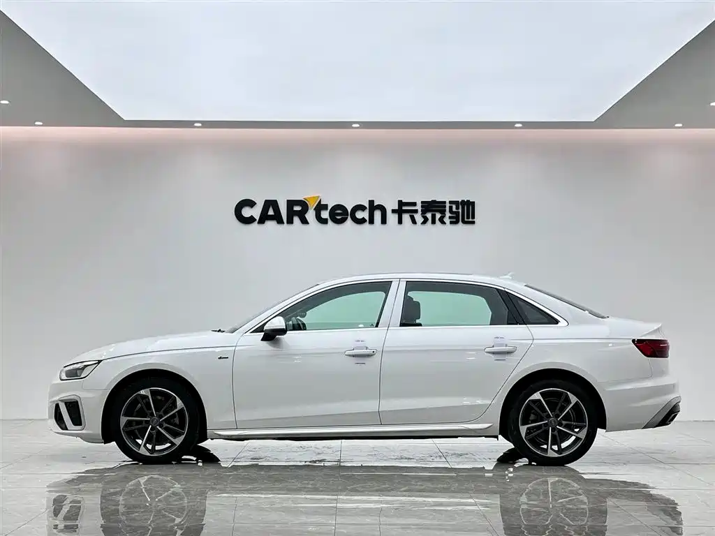 Audi A4 2022