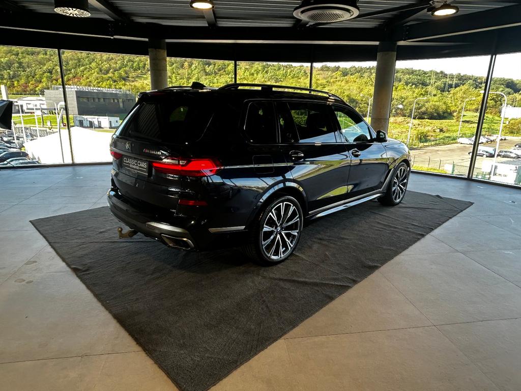 BMW X7 2021