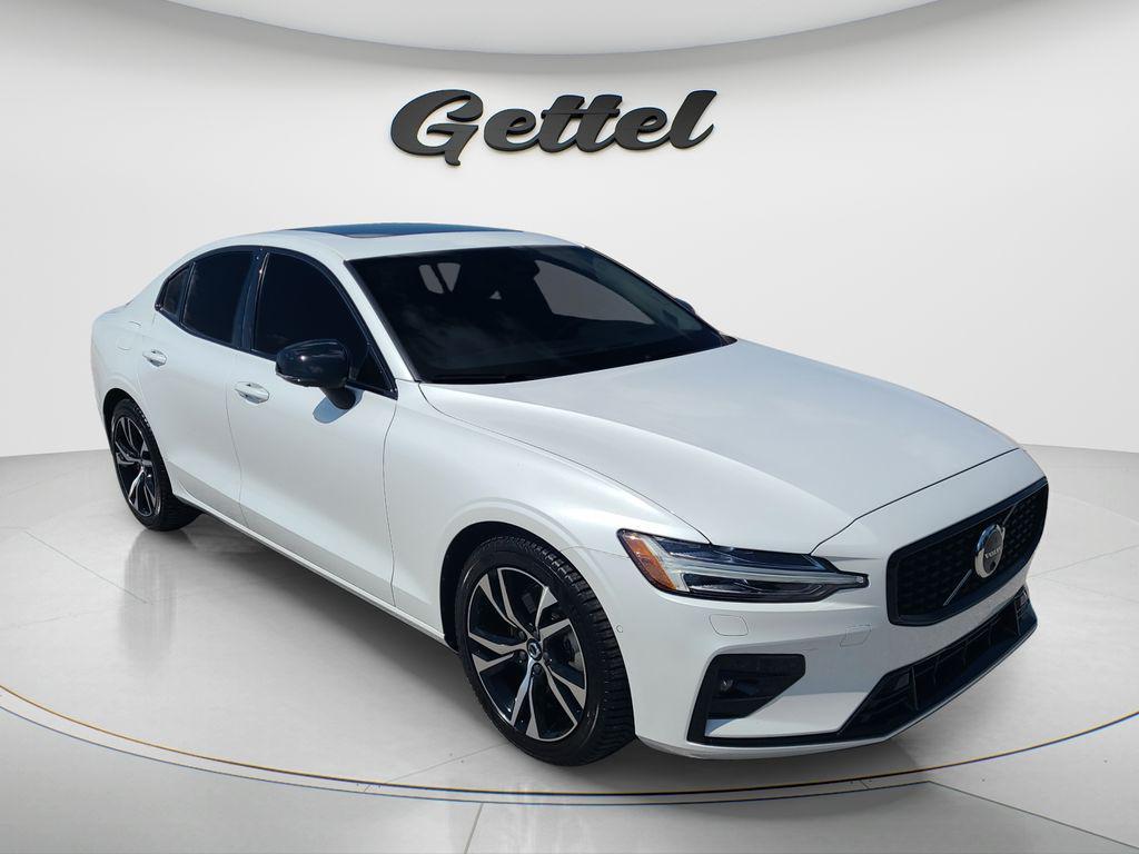 Volvo S60 2023