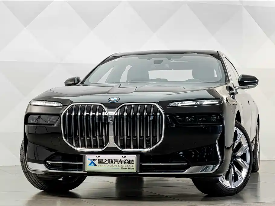 BMW i7 2025