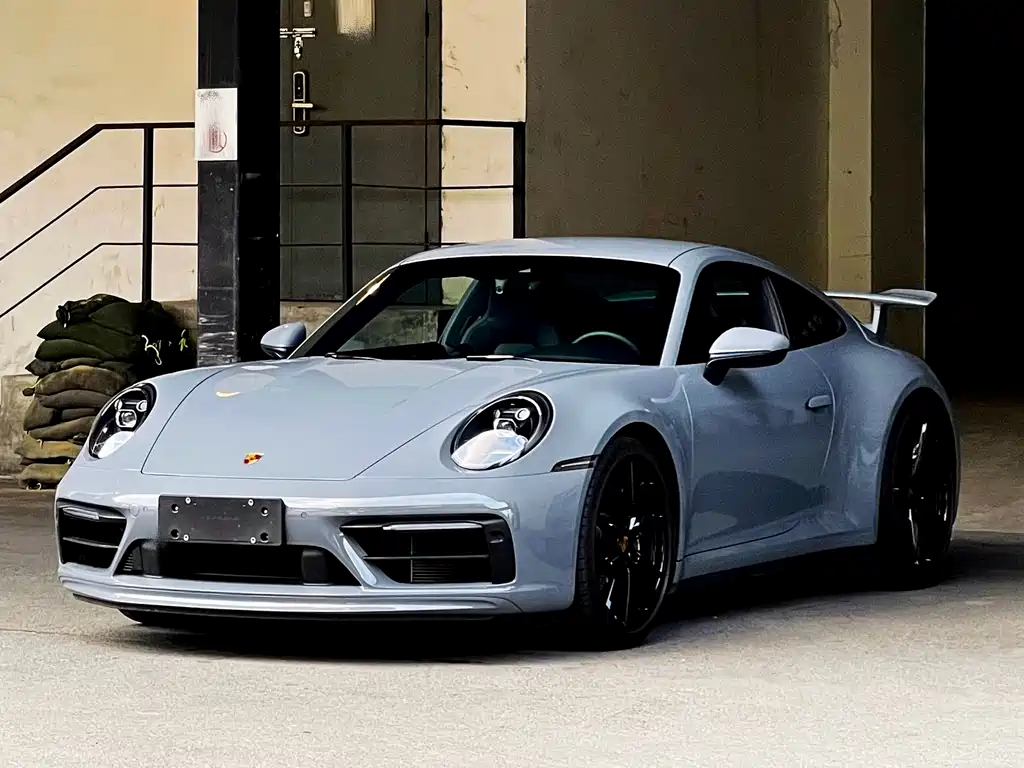 Porsche 911 2025