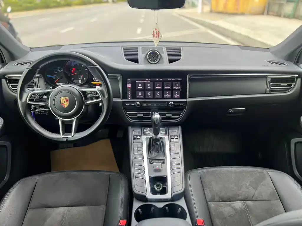 Porsche Macan 2020