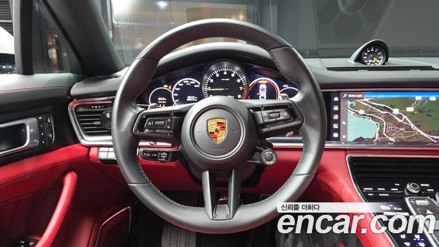 Porsche Panamera 2022