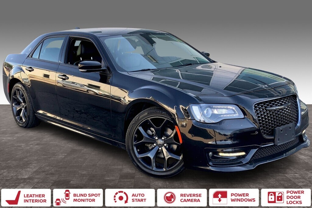 Chrysler 300 2022