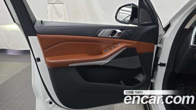 BMW X7 2021
