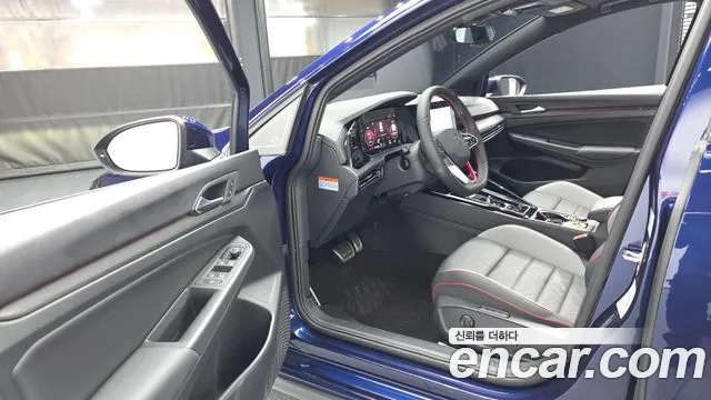 Volkswagen Golf 2024