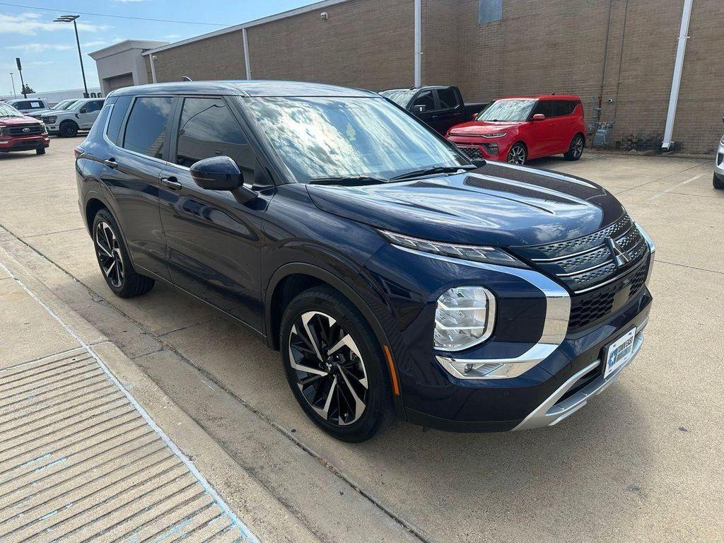 Mitsubishi Outlander 2024