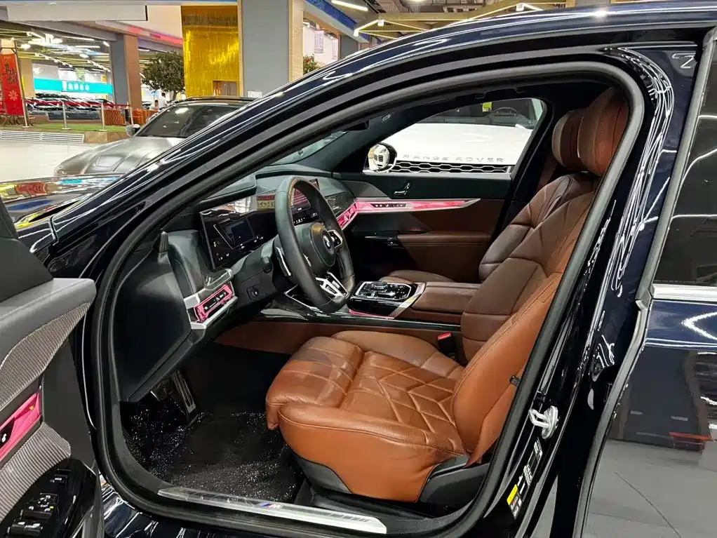 BMW i7 2024