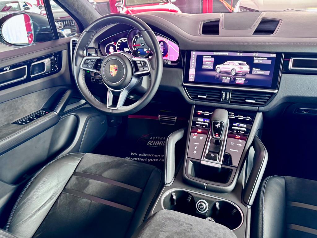 Porsche Cayenne 2021