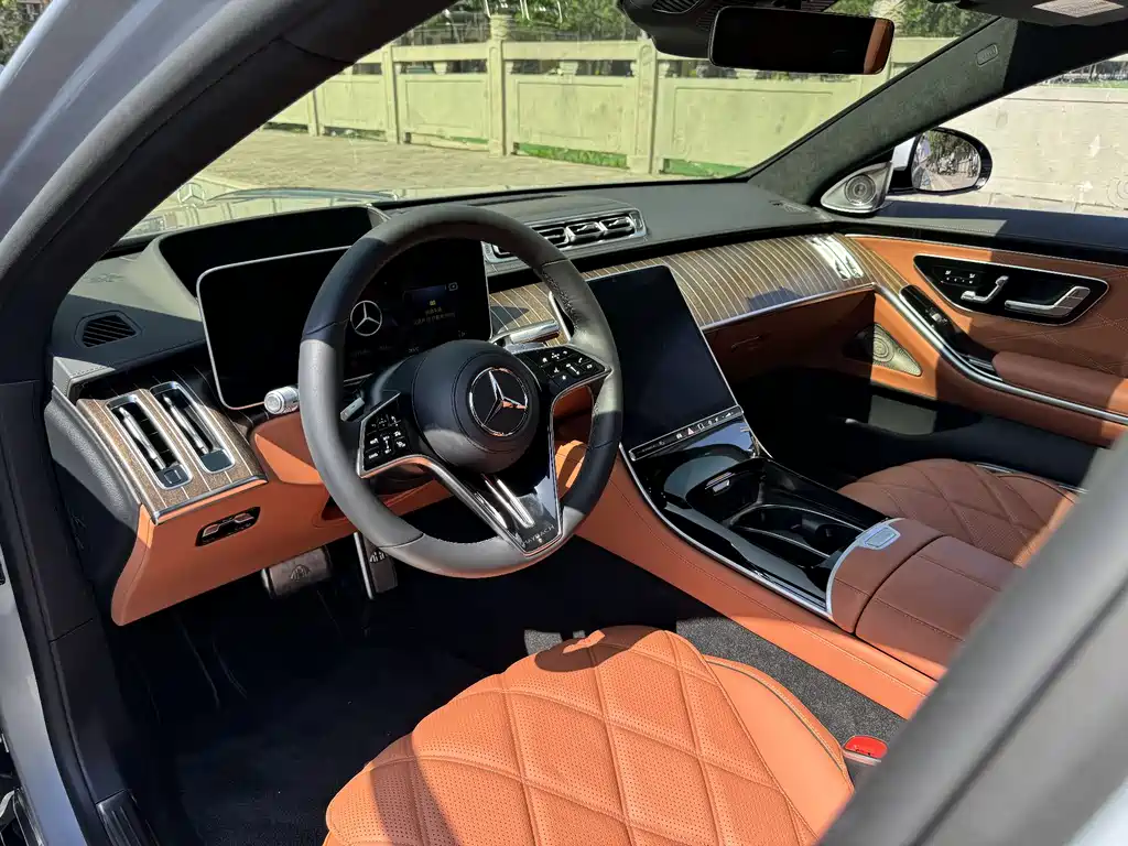 Mercedes-Benz Maybach S-Класс 2023