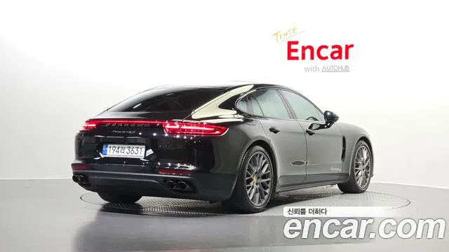 Porsche Panamera 2020