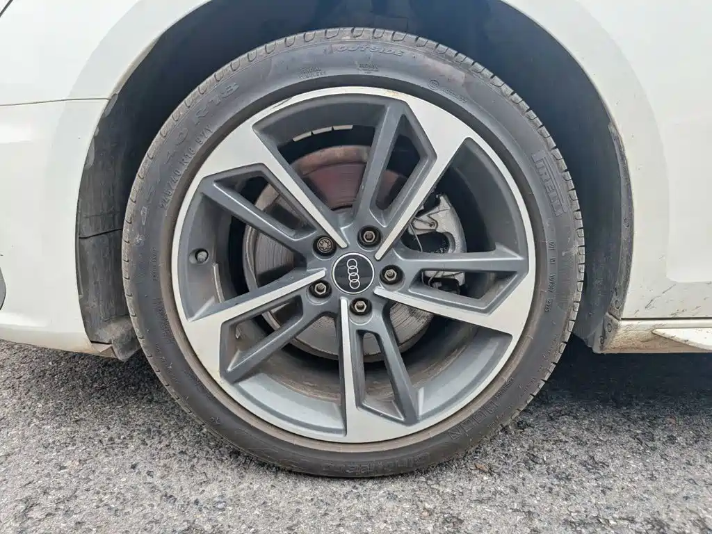 Audi A4 2023