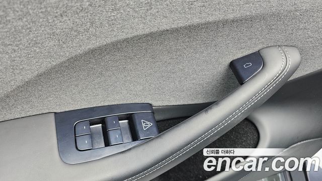 Tesla Model 3 2025