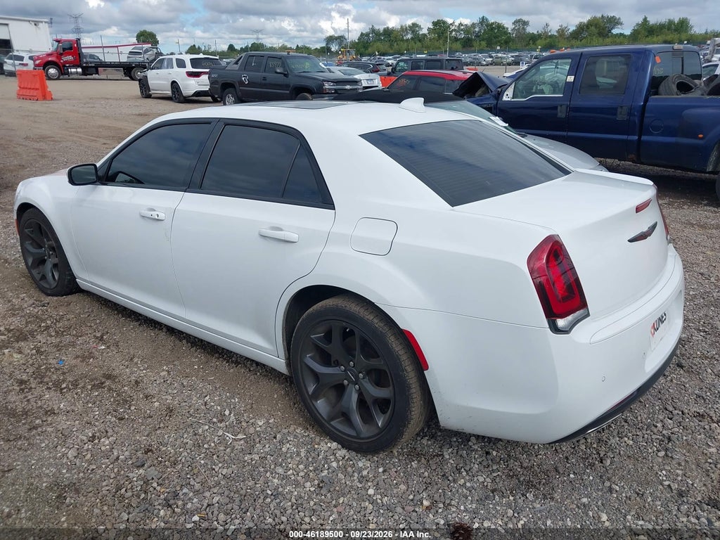 Chrysler 300 2023