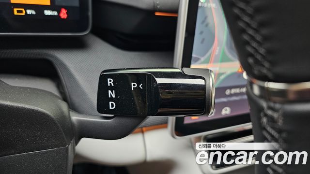 Polestar 4 2025