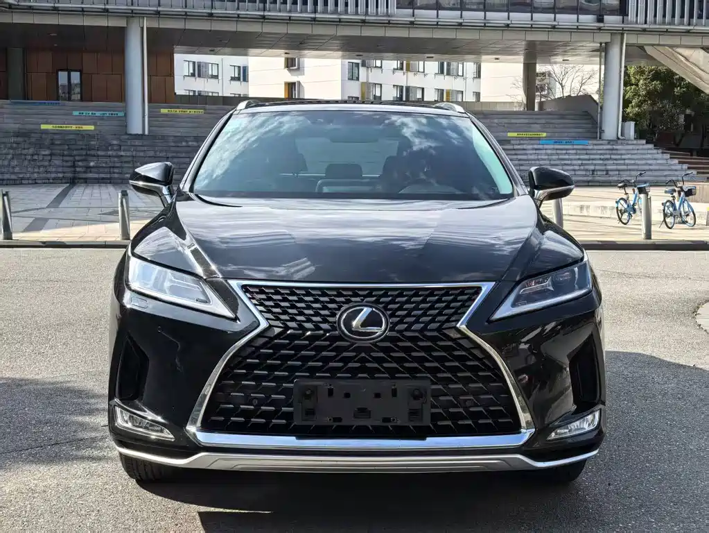 Lexus RX 2021